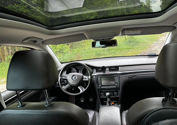 Skoda Superb cena 59000 przebieg: 300000, rok produkcji 2014 z Warszawa małe 277